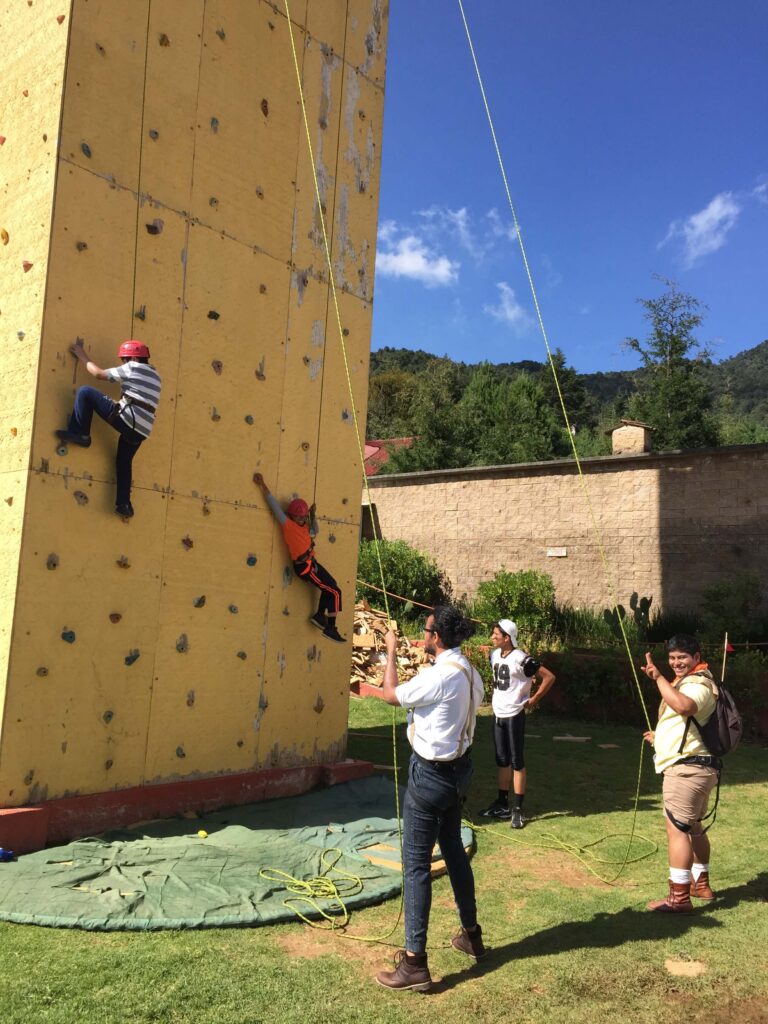 Campamentos con actividades fisicas para fomentarlas en los jovenes